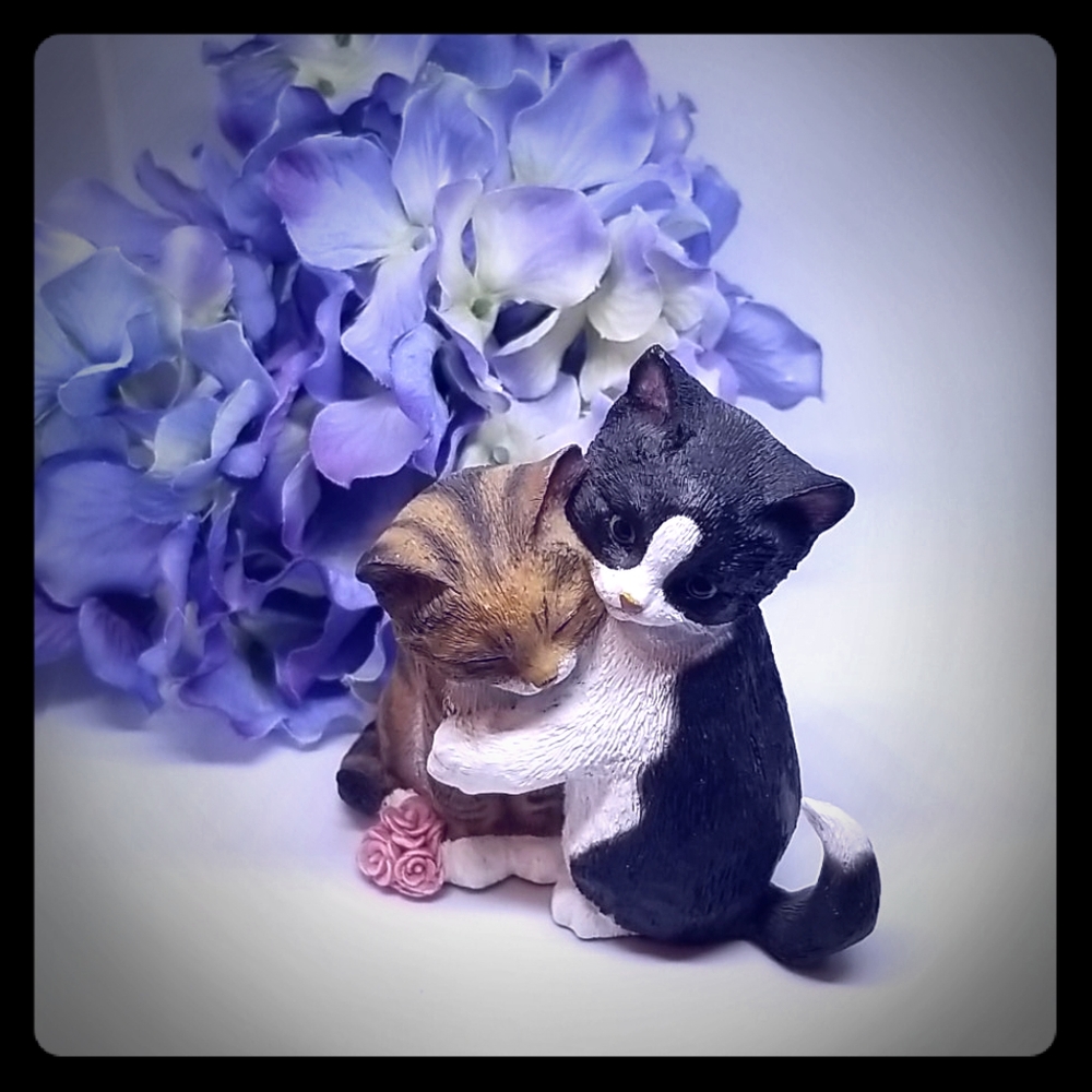 Lenox cat statue